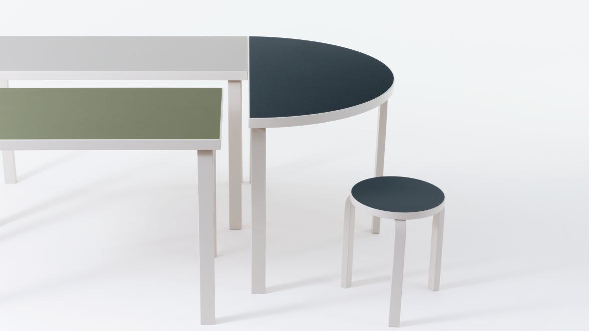 Artek Tisch und Stühle – Forbo Furniture Linoleum